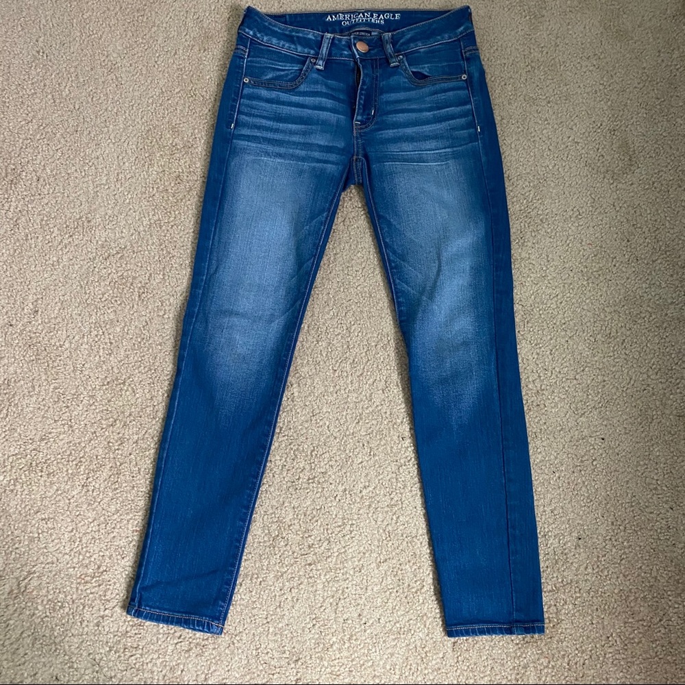 American Eagle light wash jeans